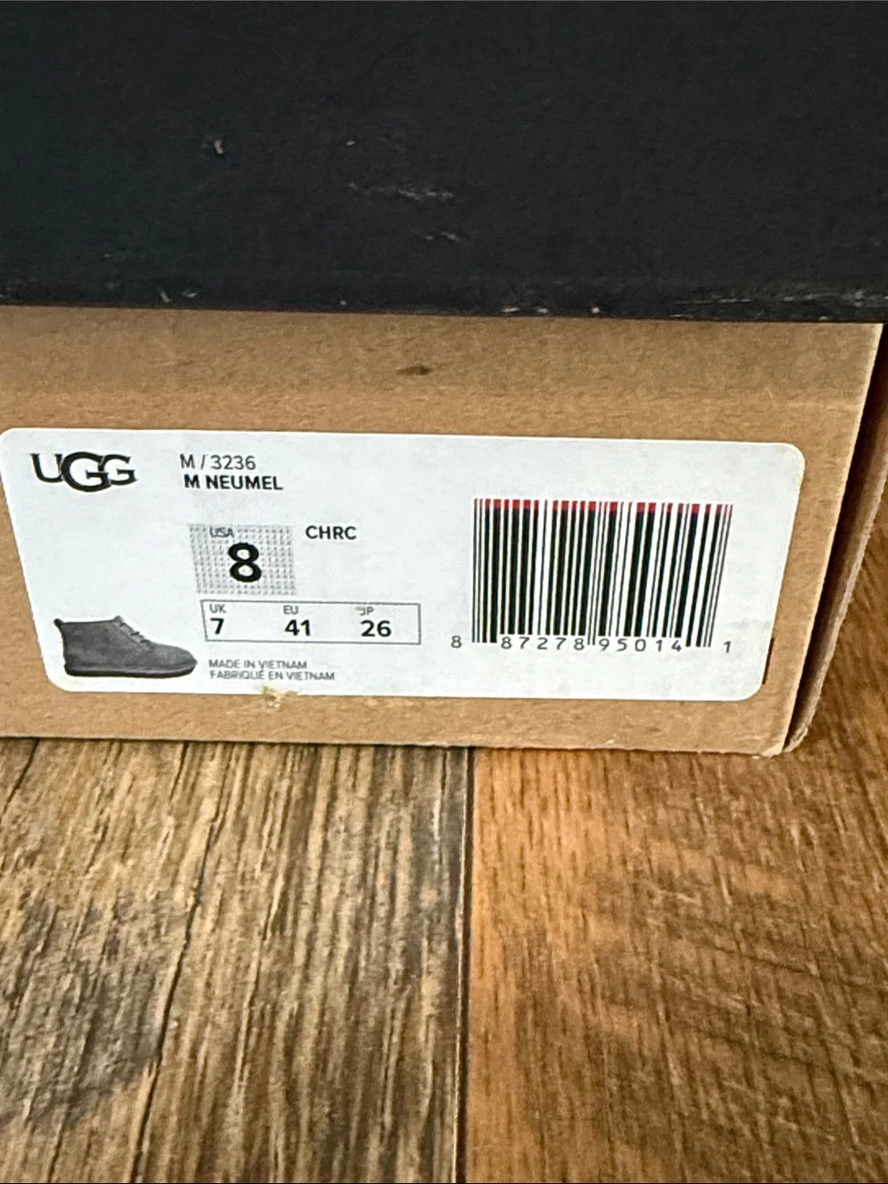 UGG Neumel Charcoal Suede Chukka Boots Men’s Size 8 – Style 3236